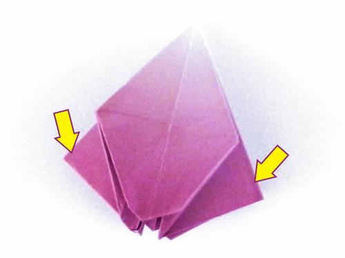 Folding an Origami Crocus flower Folding an Origami Crocus flower