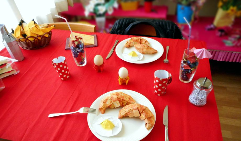Origami breakfast table