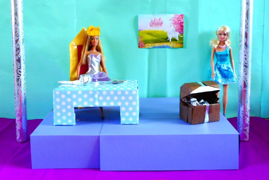 Dollhouse palace Dollhouse palace