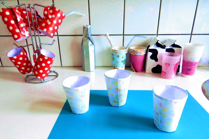 Bekers van papier Bekers van papier