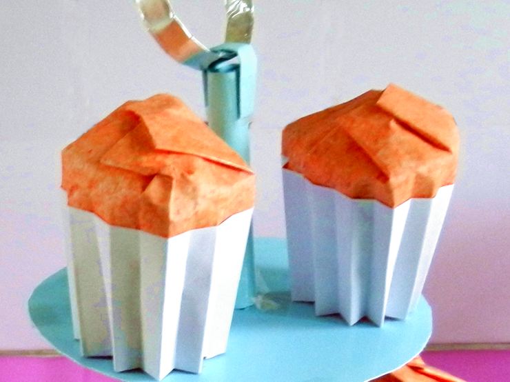 Origami cupcakes