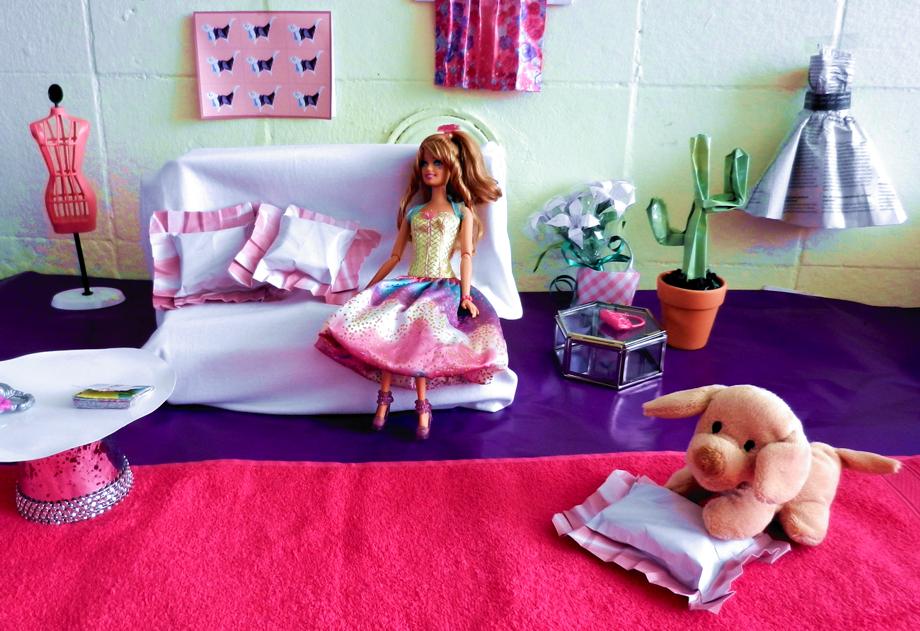 Barbie poppenhuis woonkamer