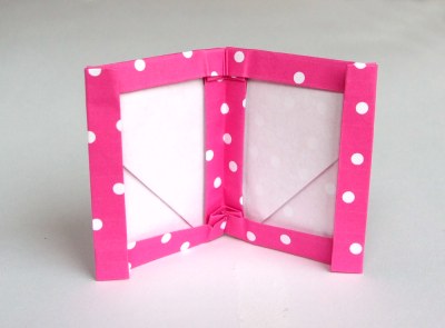 fotolijstje van papier met polka dot stippen fotolijstje van papier met polka dot stippen