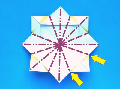 Fold an Origami Daffodil Fold an Origami Daffodil