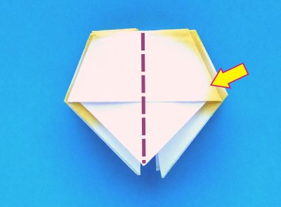 Fold an Origami Daffodil Fold an Origami Daffodil