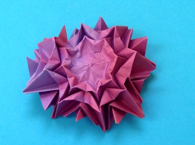 Origami Dahlia Bloem