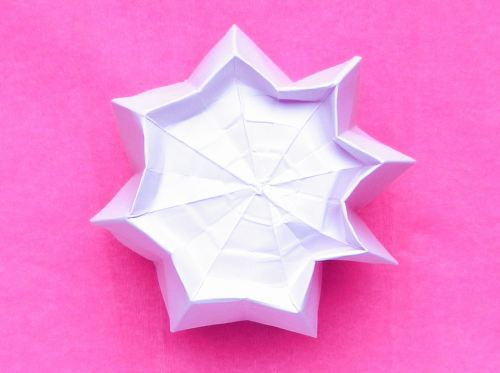 Make Origami Dahlia flowers Make Origami Dahlia flowers