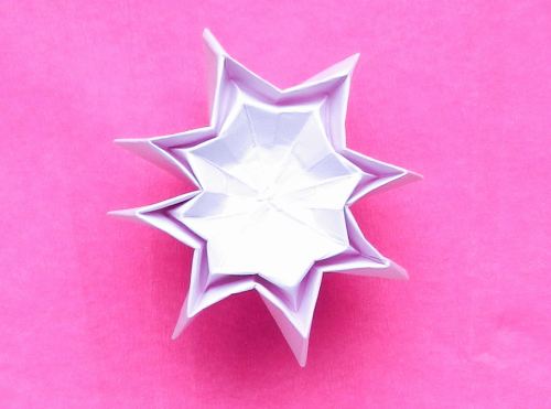 Make Origami Dahlia flowers Make Origami Dahlia flowers