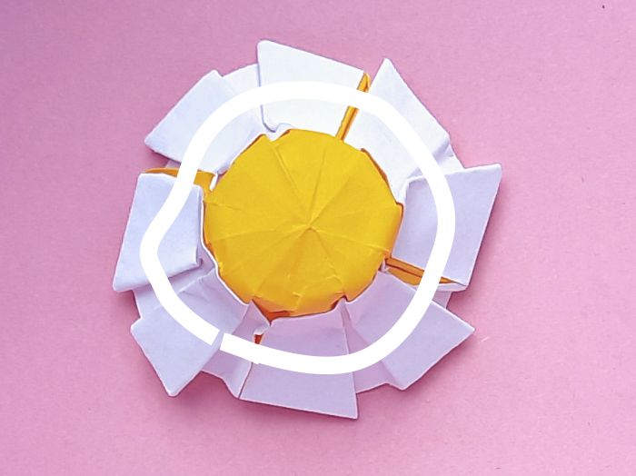 Make Origami Daisy flowers