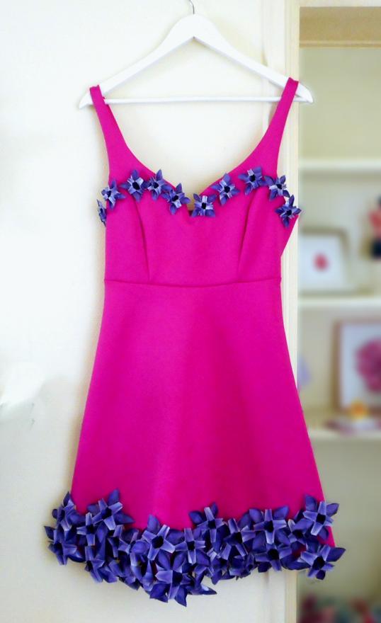 Jurk met Origami bloemen Jurk met Origami bloemen