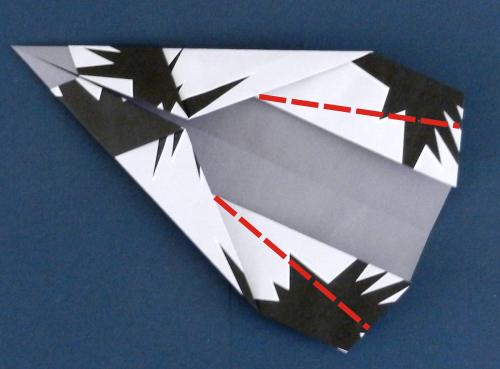 Een straaljager vouwen van papier Een straaljager vouwen van papier