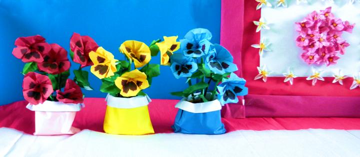 Bloemen in zakjes van papier Bloemen in zakjes van papier