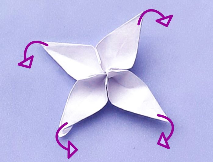 Origami Bloem Stud maken
