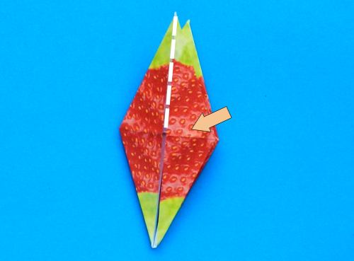 Een aardbei vouwen van papier