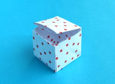 origami giftbox with red polka dot pattern