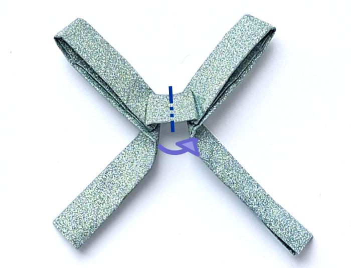 Origami strikje vouwen