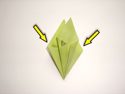 groene origami bloem