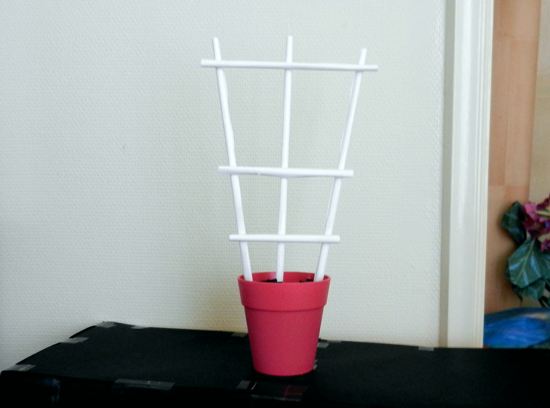 Papercraft Plant Climbing Rack in a cute Pink Pot