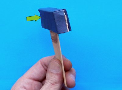 een hamer van papier knutselen een hamer van papier knutselen