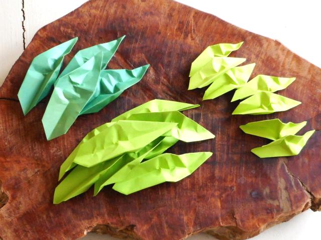 Origami bladeren