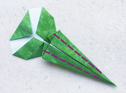 origami heart shaped leaf folding instructions