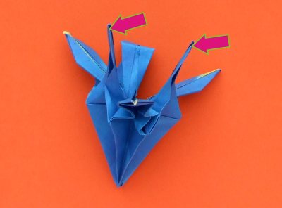 uitleg om een origami Iris te vouwen