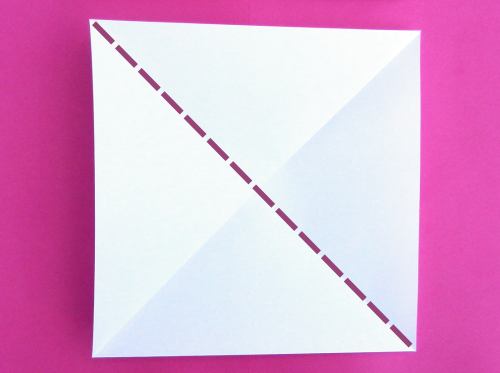 Letter K van papier vouwen Letter K van papier vouwen