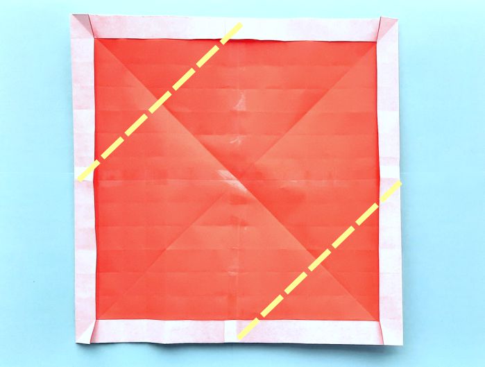 Reddingsboei van papier maken