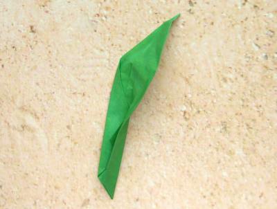 Origami leaf