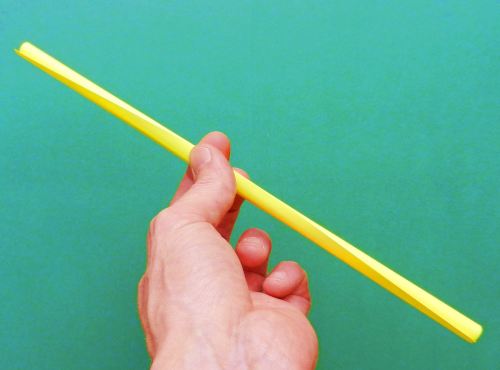 Een toverstaf knutselen van papier Een toverstaf knutselen van papier