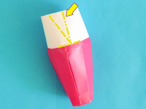 Een nep milkshake van papier maken Een nep milkshake van papier maken
