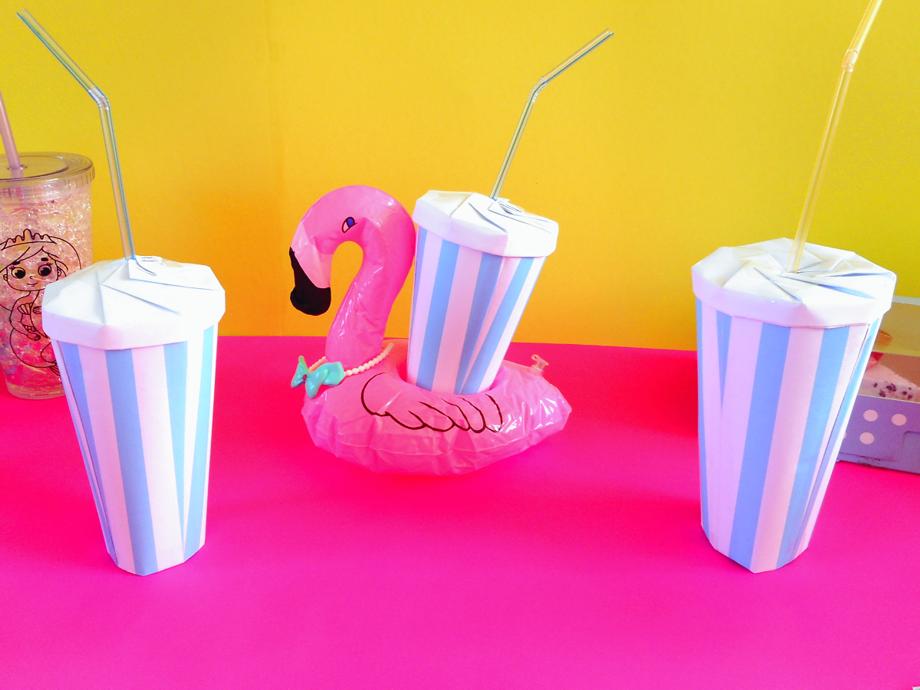 Origami milkshake bekers