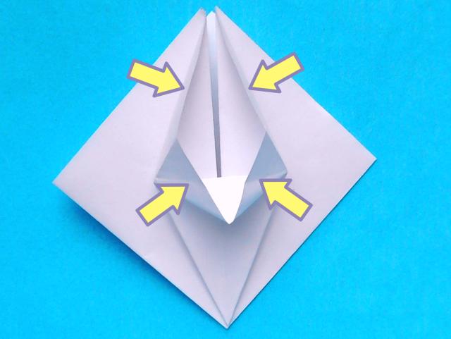 Make a Mirror Flower Frame Make a Mirror Flower Frame