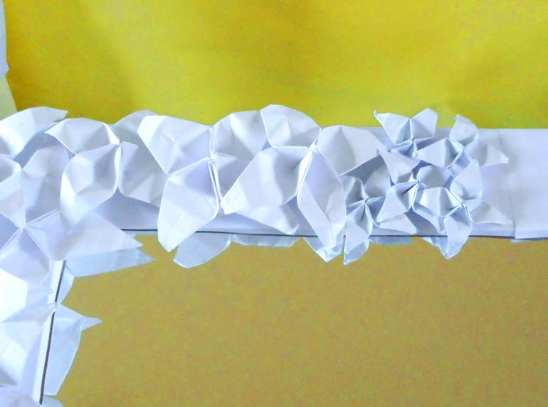 Make a Mirror Flower Frame Make a Mirror Flower Frame