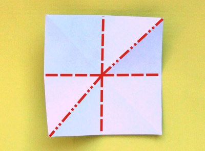 een onderdeel van een modulair origami model vouwen een onderdeel van een modulair origami model vouwen