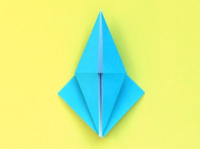 een onderdeel van een modulair origami model vouwen een onderdeel van een modulair origami model vouwen