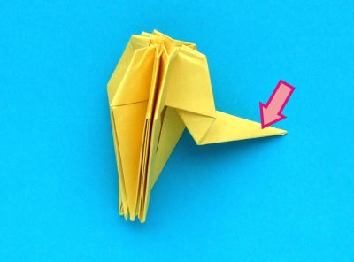 Fold an Origami Narcissus