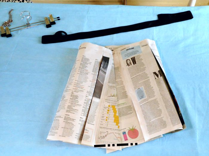 Make a newspaper Origami skirt