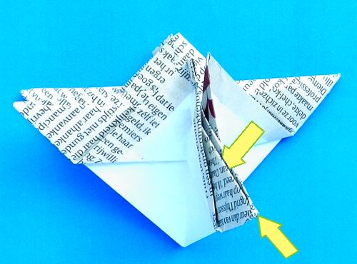 Make Newspaper Flowers Make Newspaper Flowers