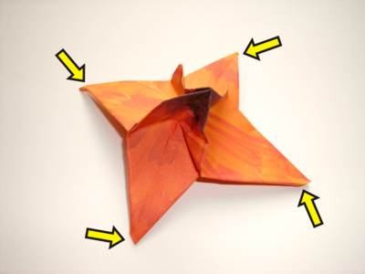 diagrammen voor een oranje origami bloemetje