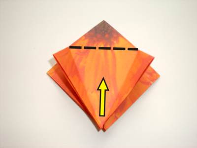 diagrammen voor een oranje origami bloemetje