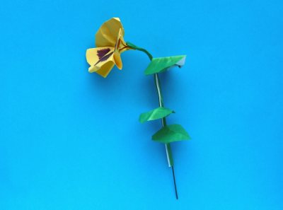 origami pansy with stem and leaves