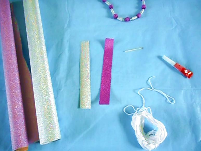 Make a paper beads necklace