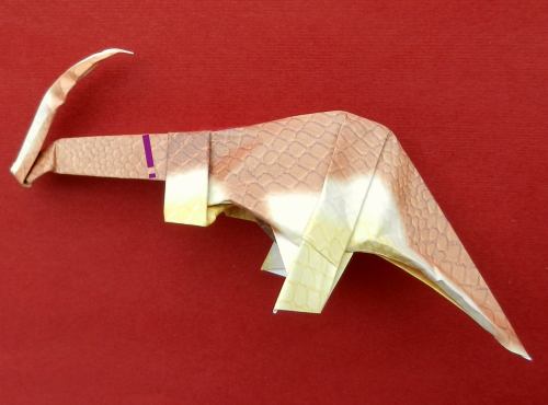 een origami dinosaurus vouwen, Parasaurolophus