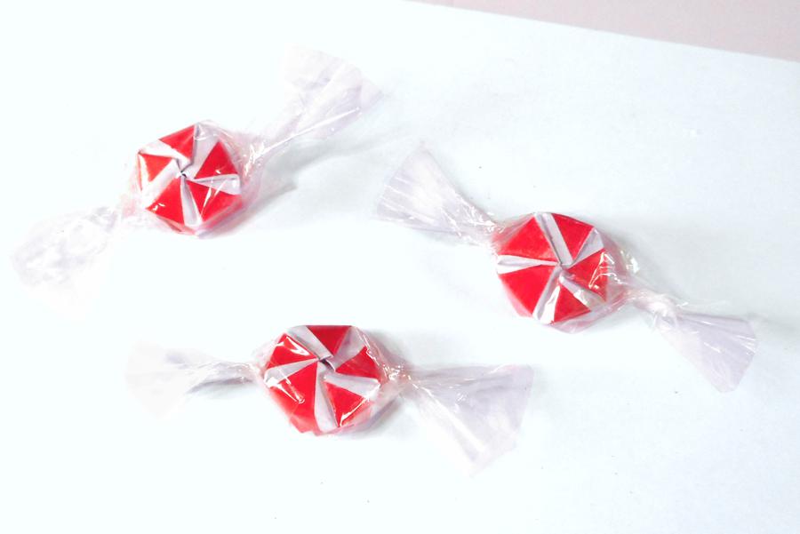 Origami nep pepermunt snoepjes Origami nep pepermunt snoepjes