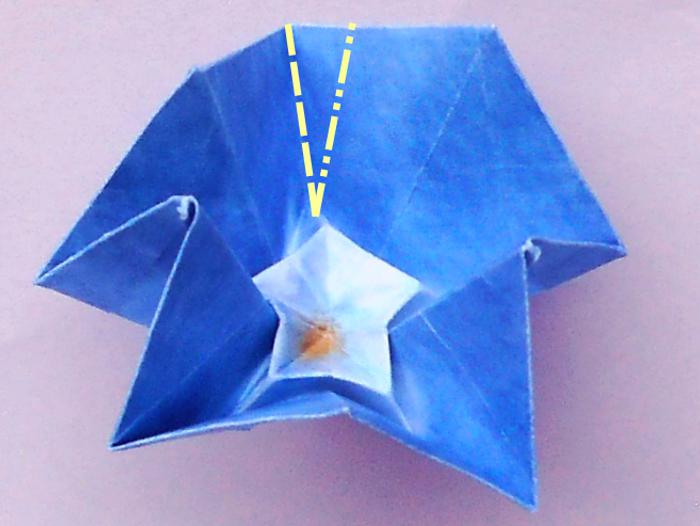 Fold an Origami Periwinkle Flower