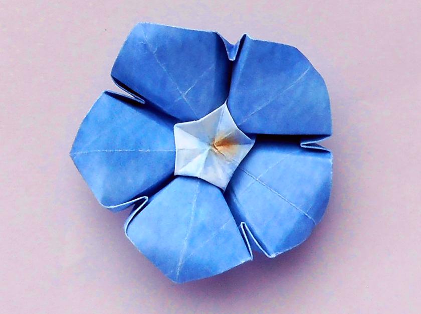 Origami Periwinkle Flower