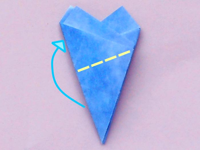 Fold an Origami Periwinkle Flower Fold an Origami Periwinkle Flower