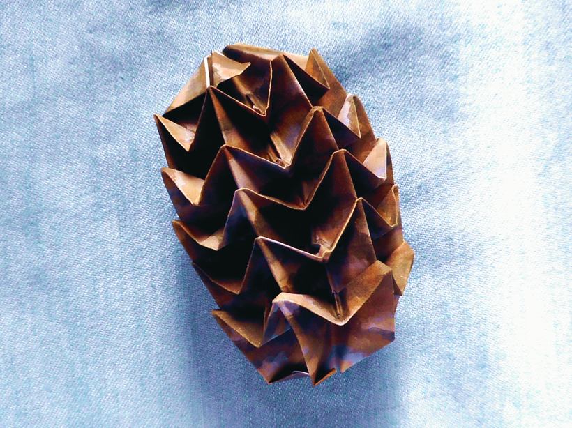 Origami Dennenappel
