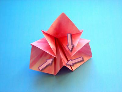 diagrammen voor een roze origami bloem